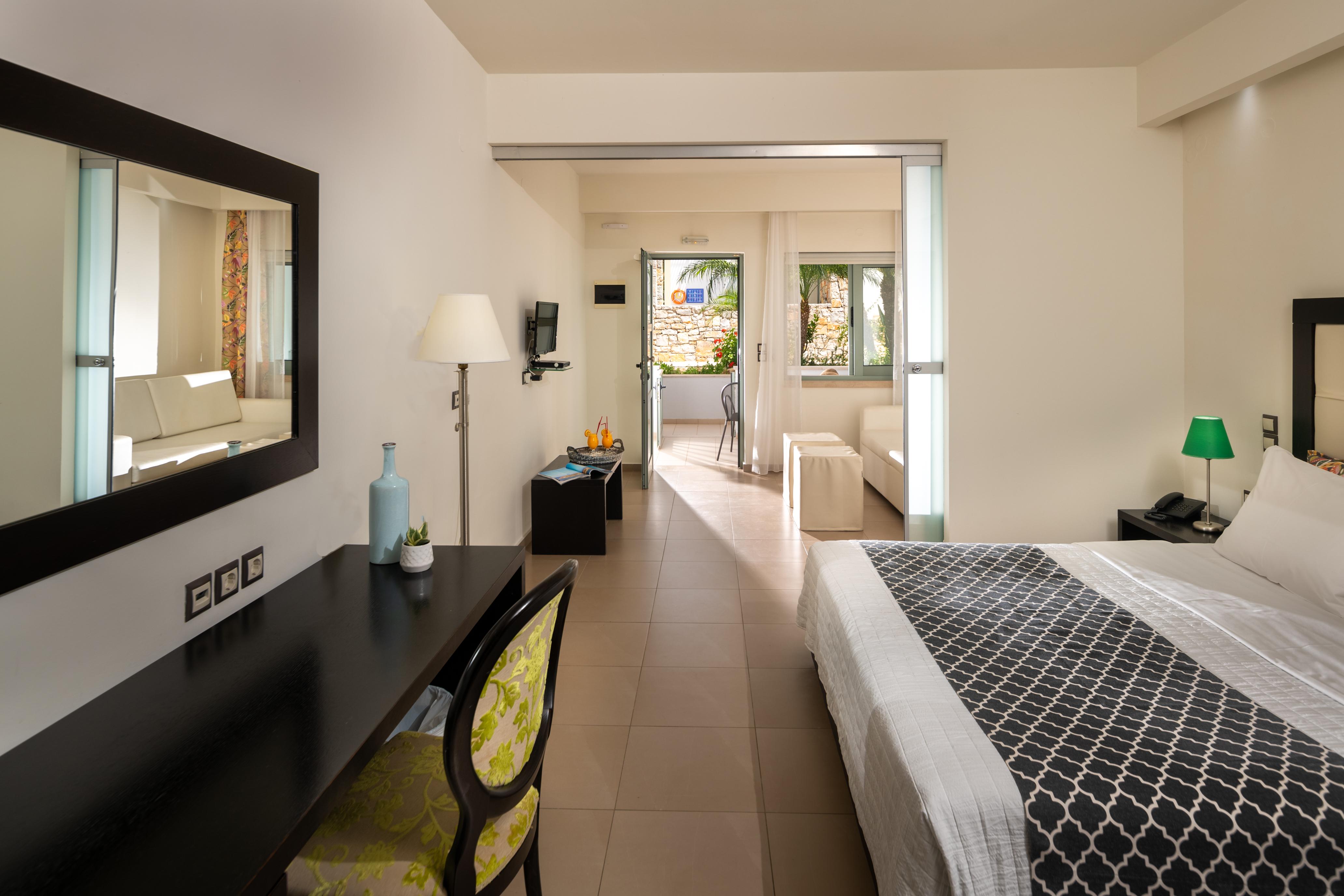 Angela Suites Boutique Hotel Sissi Esterno foto