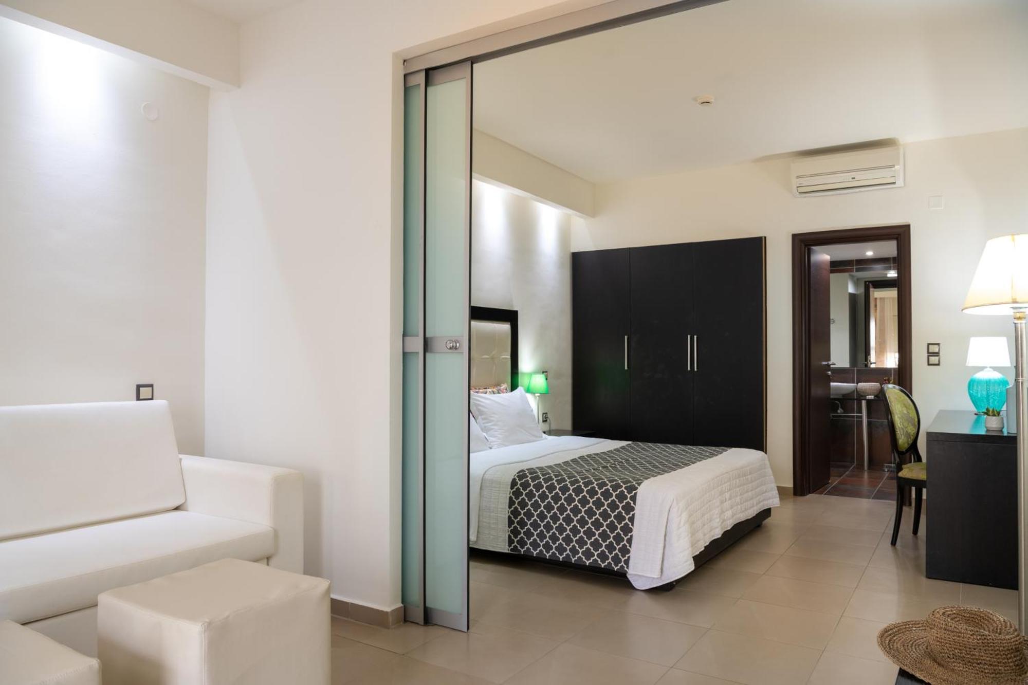 Angela Suites Boutique Hotel Sissi Esterno foto